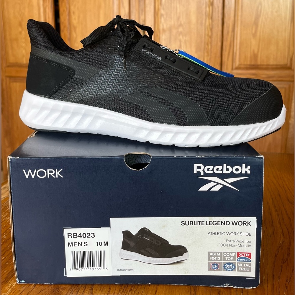 Reebok men’s size 10M Protective Toe Athletic Work Shoe Lace Up Sneaker. New